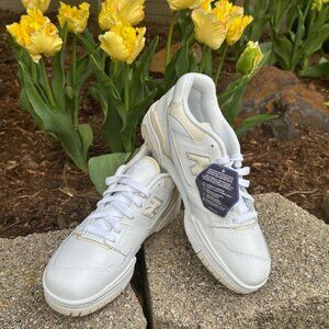 New Balance womens 550